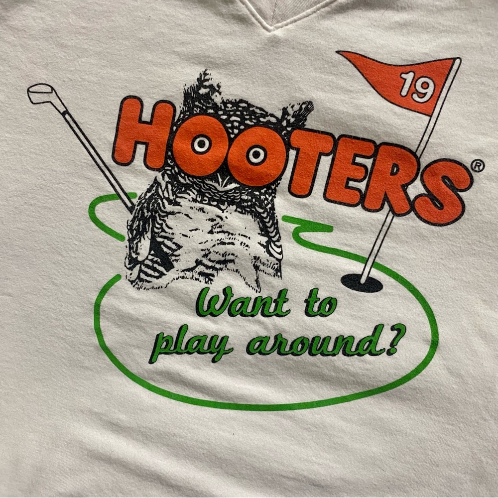⛳️⛳️Vintage Hooters Golf Tourney uniform top!!⛳️⛳️⛳️ OFFERS WELCOMED!!